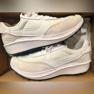 Nike Waffle Debut • Women’s Size 9